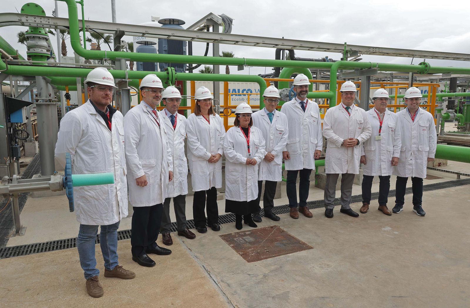 Imágenes de la inauguración de la nueva planta de reutilización de agua de Cepsa
