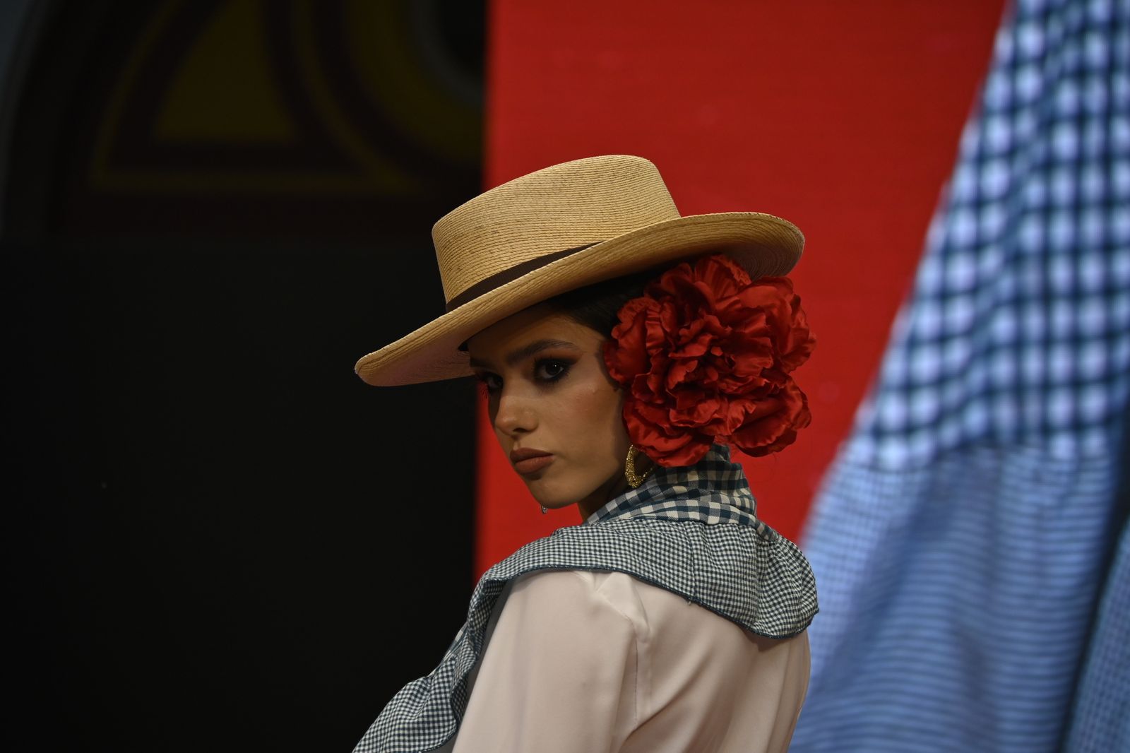 Imágenes del segundo día  de pasarela Huelva Flamenca