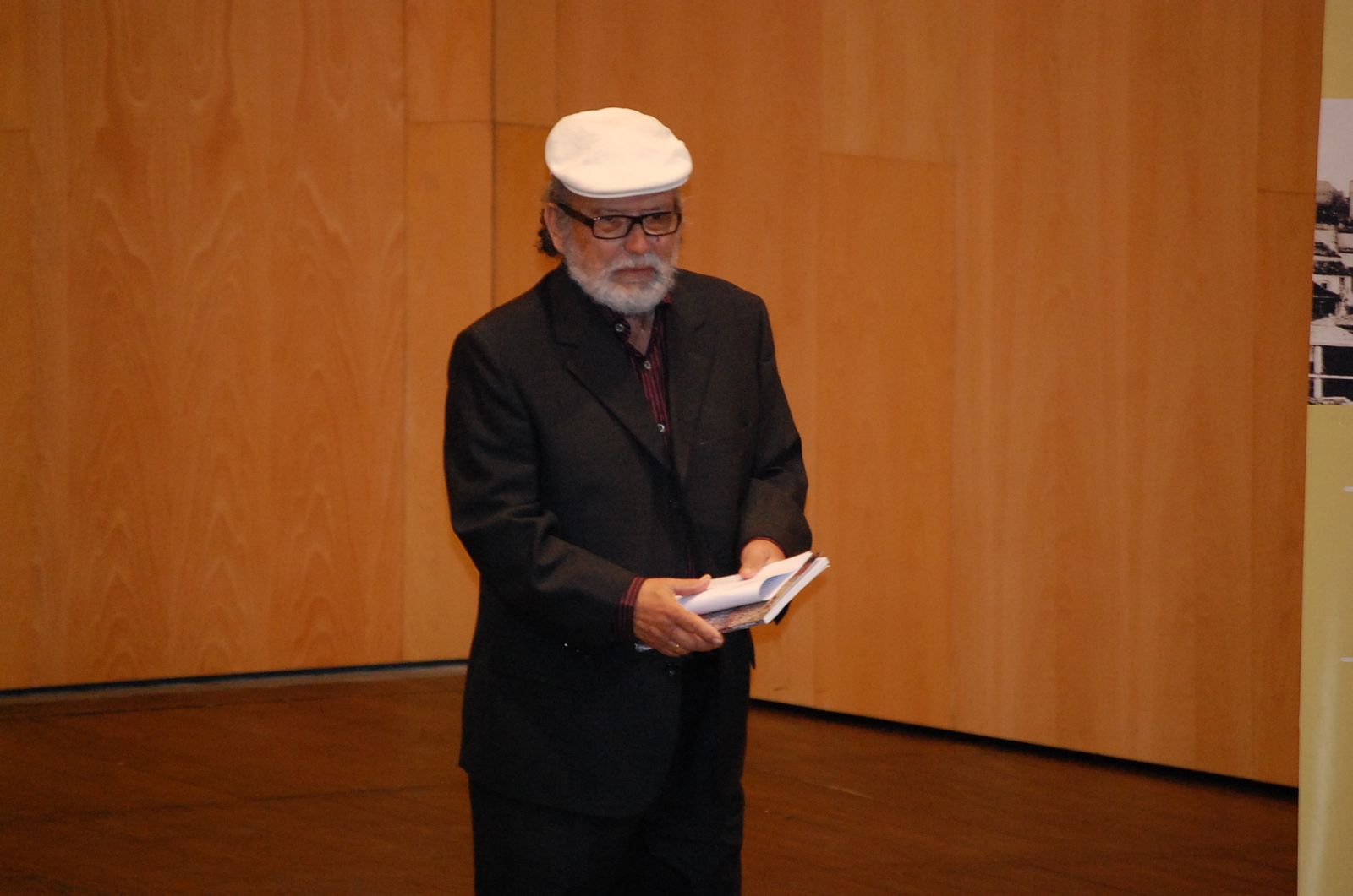 Paco Ariza, escultor e hijo predilecto de Baena.