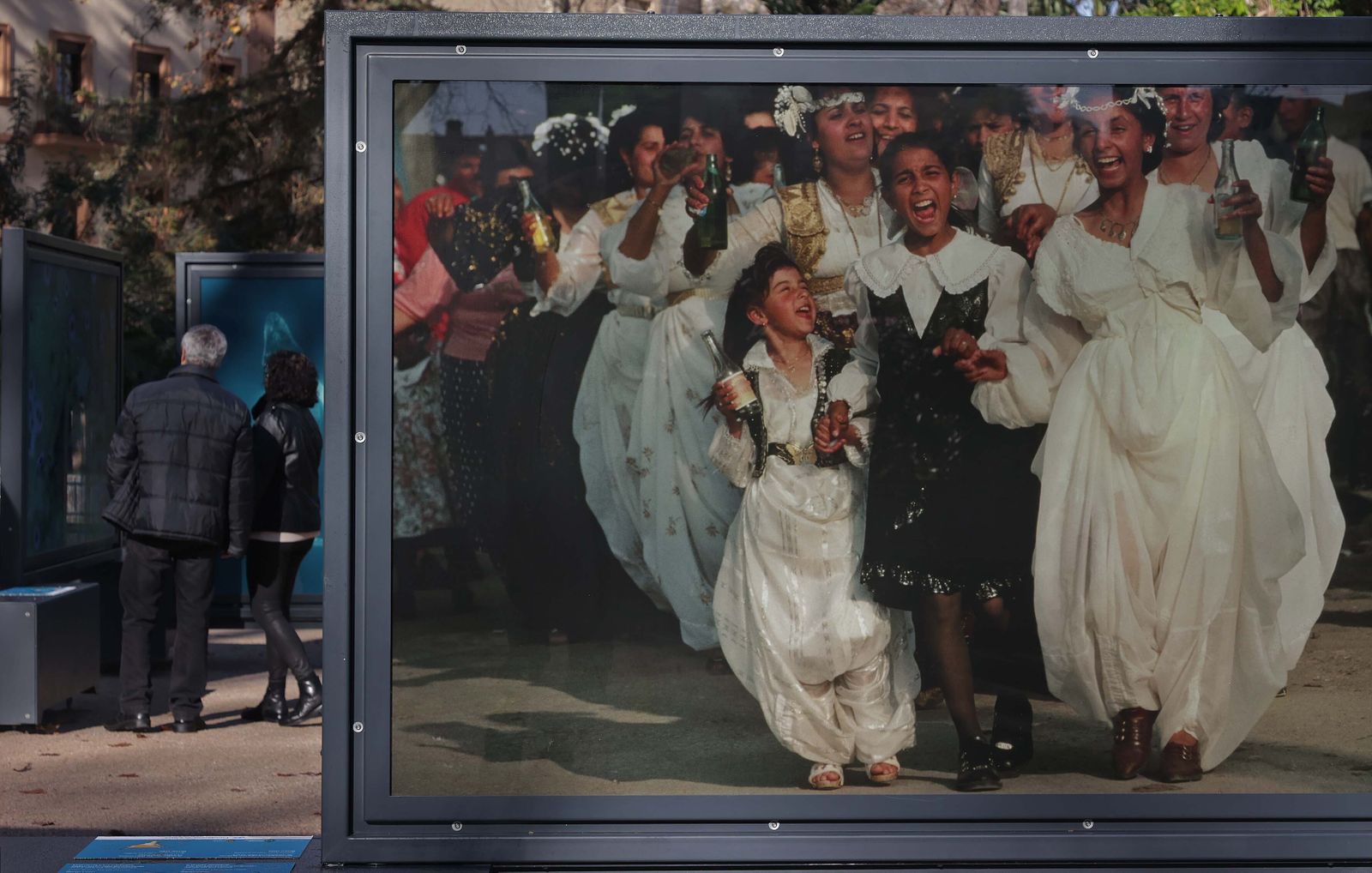 La exposición 'Colores del Mundo' del parque María Cristina de Algeciras, en imágenes