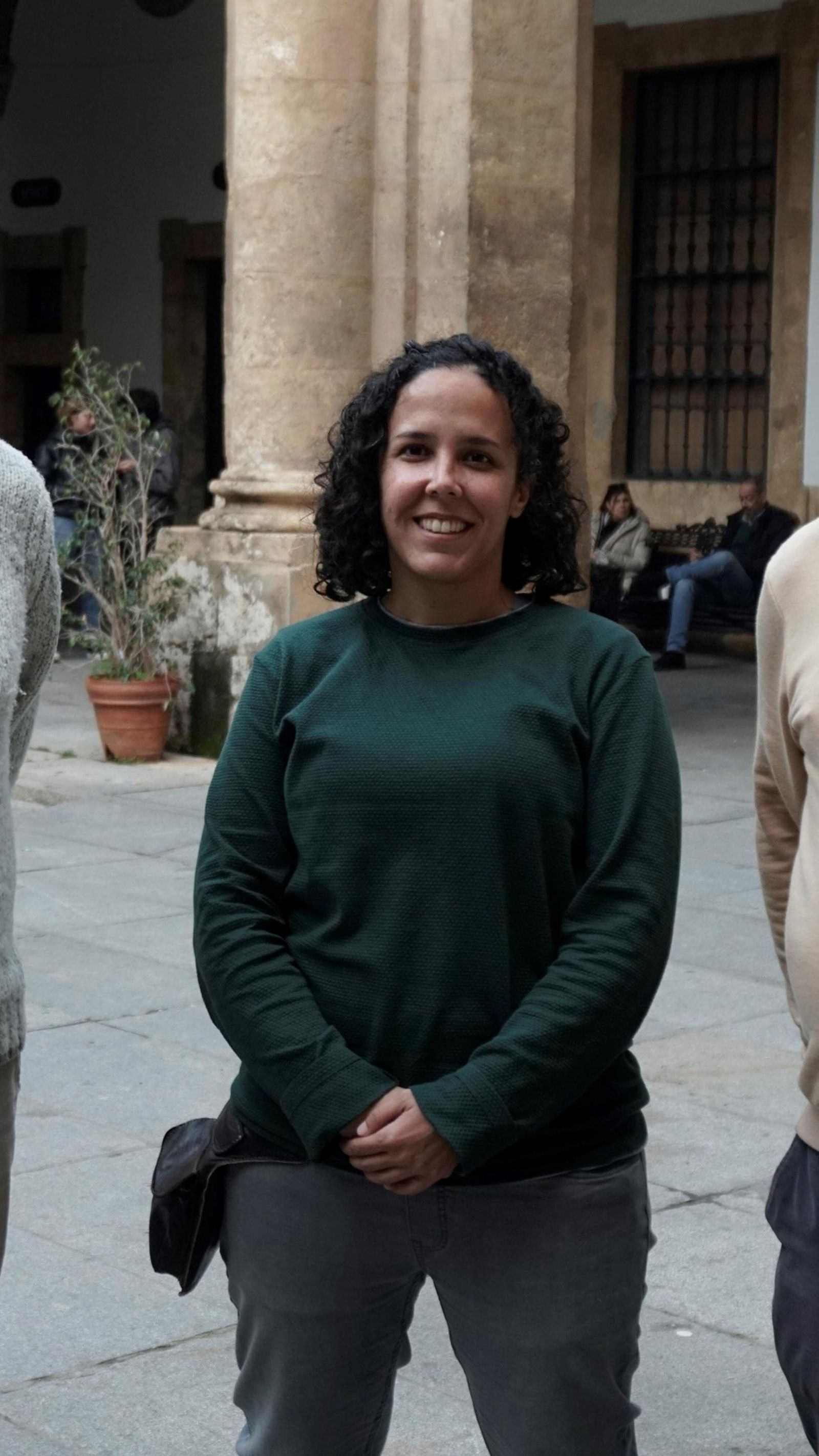Juan Pablo Mora con Joaquín Martínez Sánchez (IES Diamantino García Acosta) y Cristina Torres (del IES Ítaca), profesores con los que colabora.