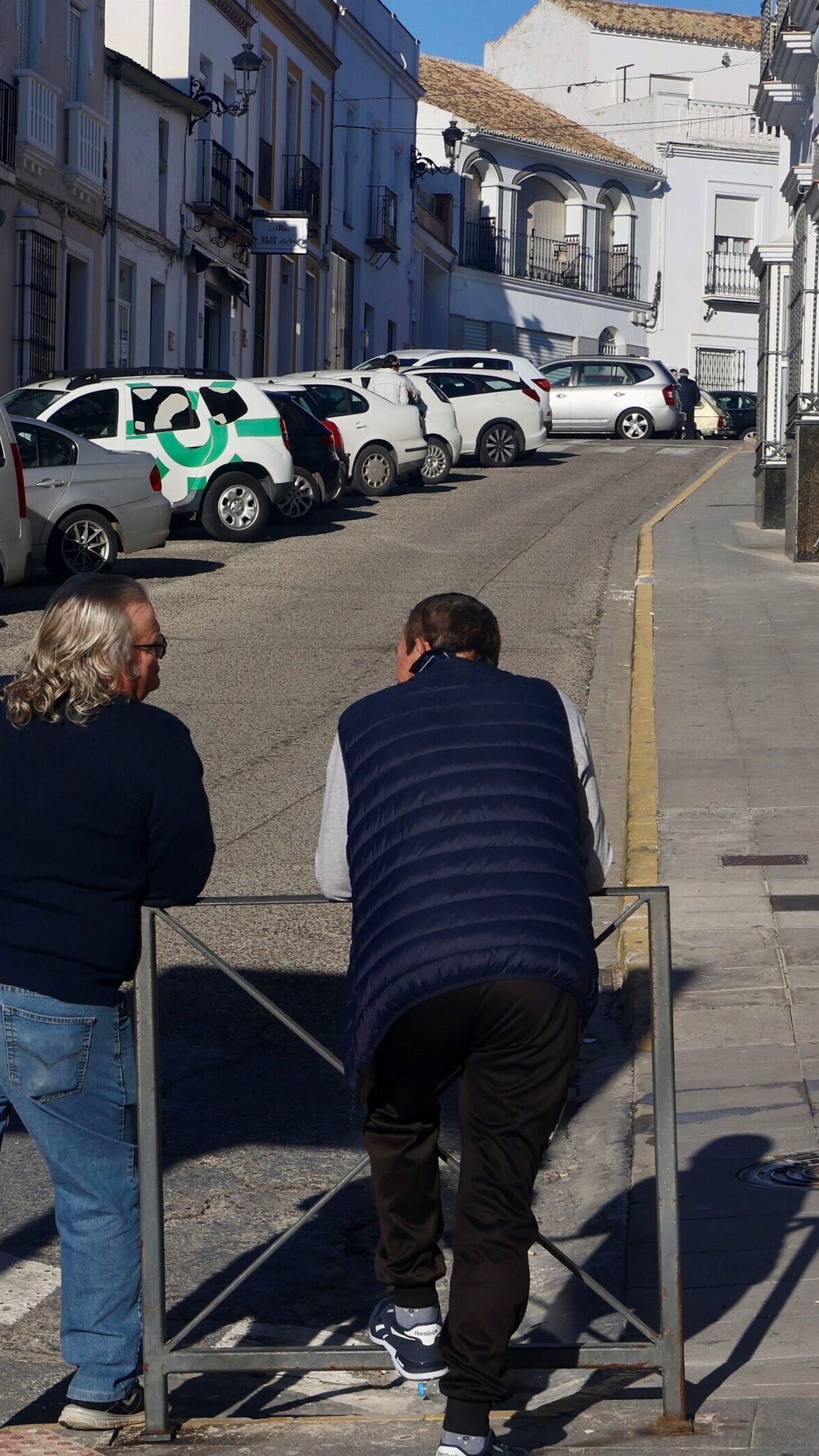 La calle Cuesta de Bernardo, donde se desarrolló la operación policial.