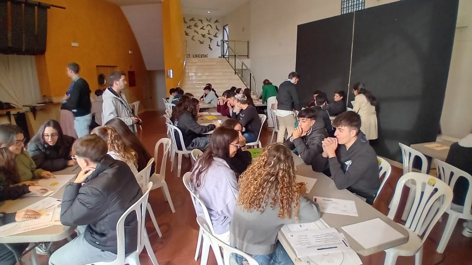 Imagen de archivos de alumnos de Secundaria de un instituto de Lepe (Huelva).
