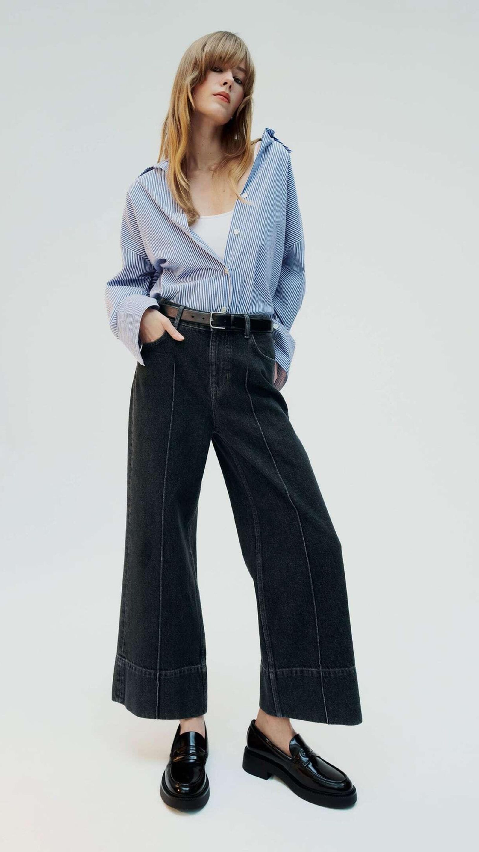 Vaqueros wide leg y cropped de Zara.