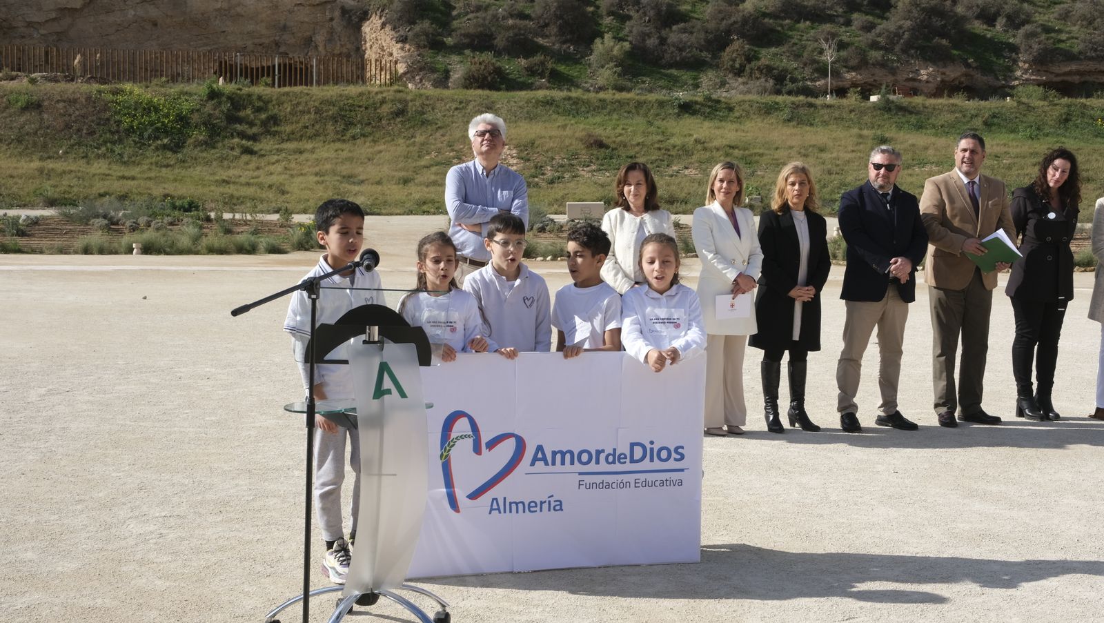 Imágenes de 'Versos por la Paz', en el Parque de La Hoya de Almería