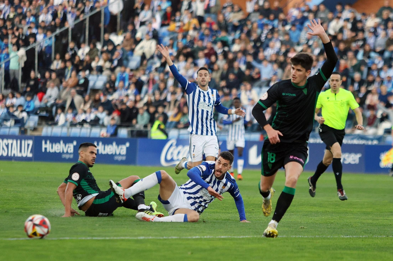 Las mejores fotos del ambiente en el Nuevo Colombino para el Recre - Córdoba CF