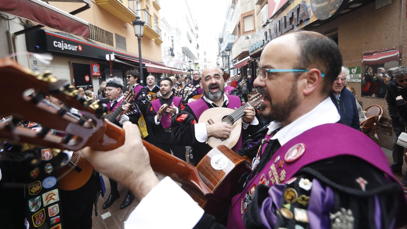 Las fotos del Pasacalles de Tunas en La Línea