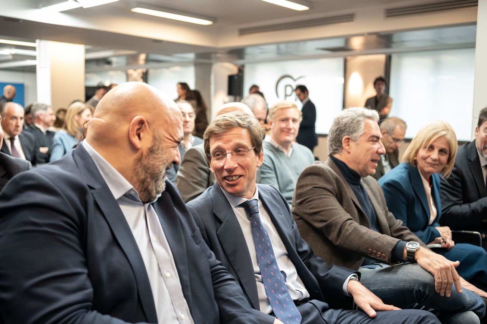 El alcalde de Madrid, el coordinador general del PP, Elías Bendodo, y la alcaldesa de Jerez, durante el encuentro.