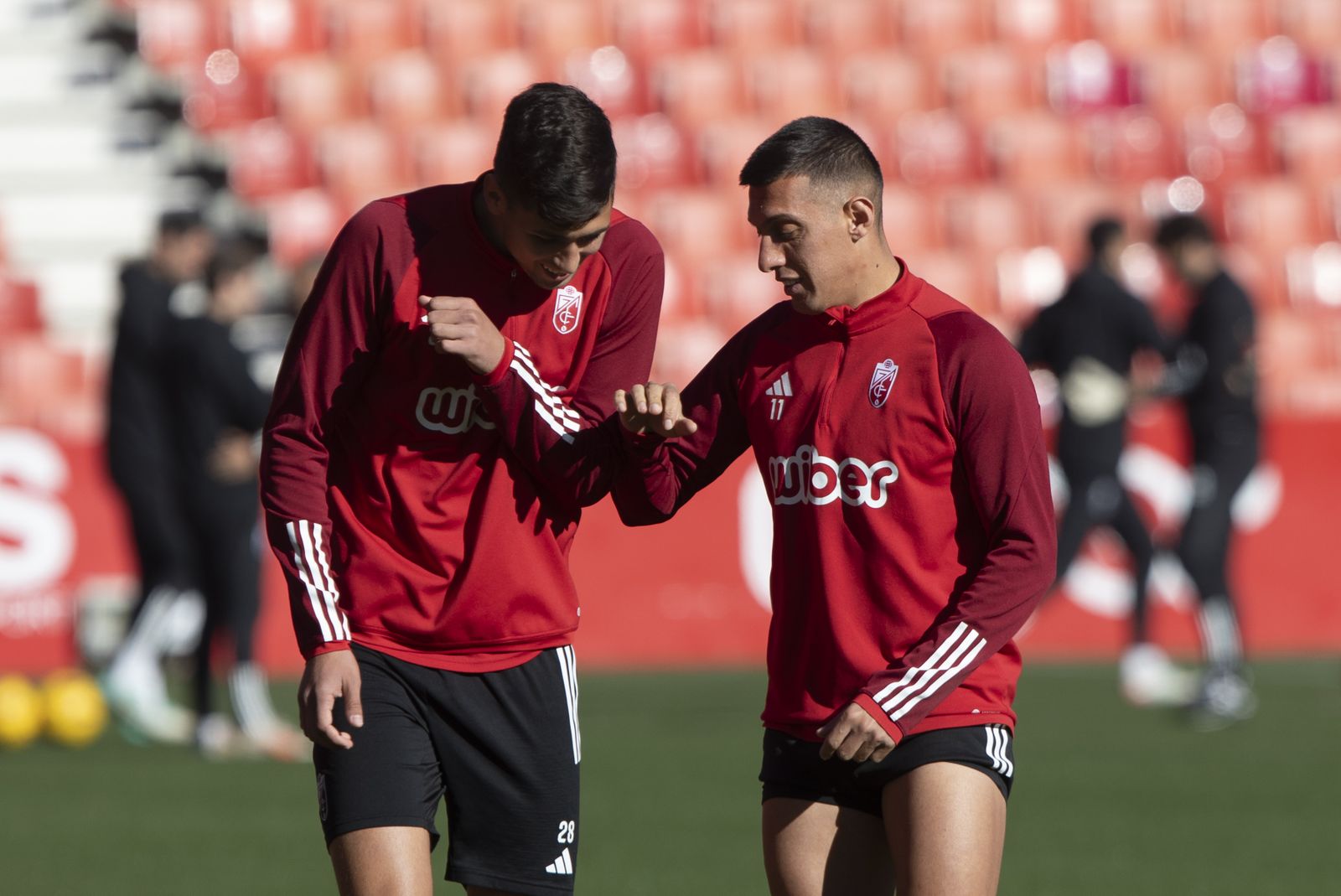 Las imágenes del entrenamiento del Granada CF con sus nuevos fichajes