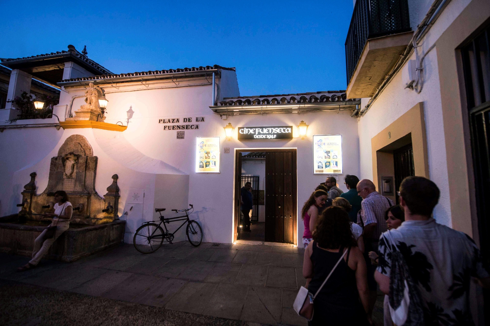 Cola en el cine Fuenseca, en verano de 2019.