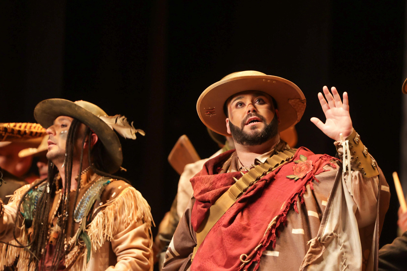 Imágenes de la actuación de la comparsa de Huelva "Los Renegaos" en el Carnaval Colombino