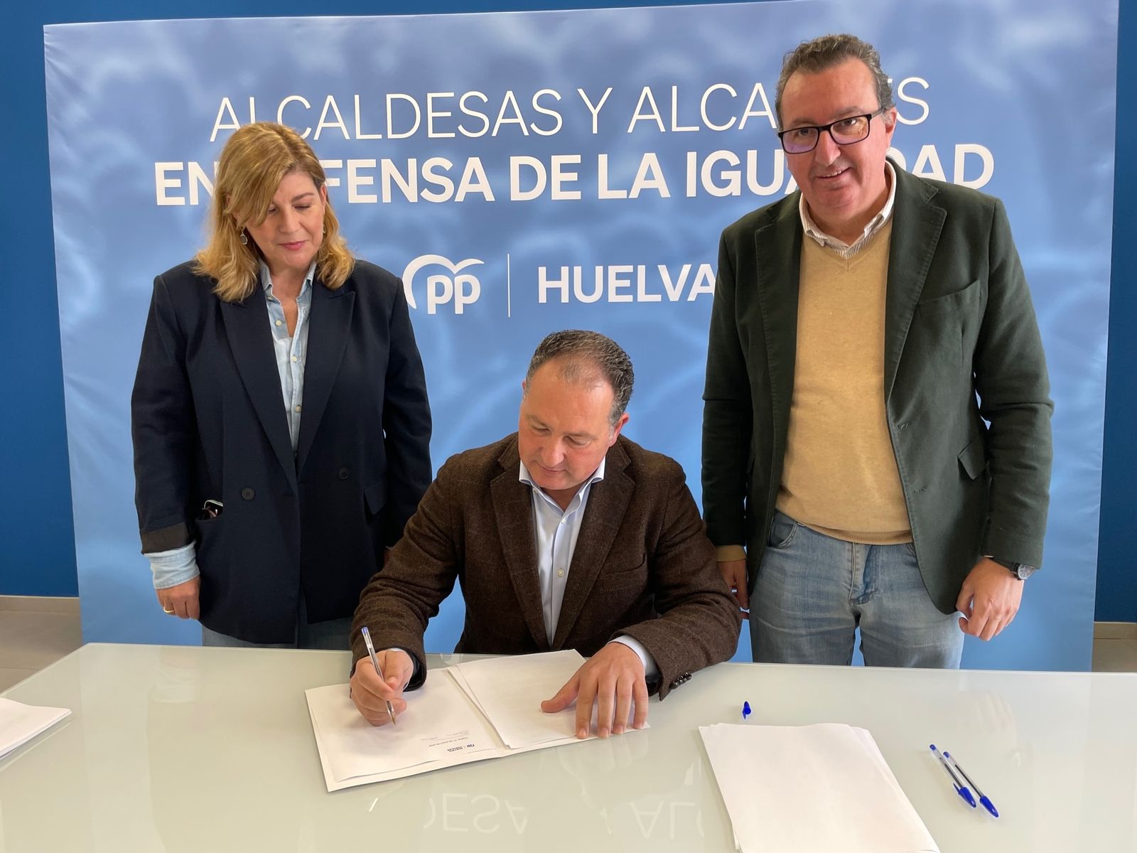 Firma del manifiesto "por la igualdad"
