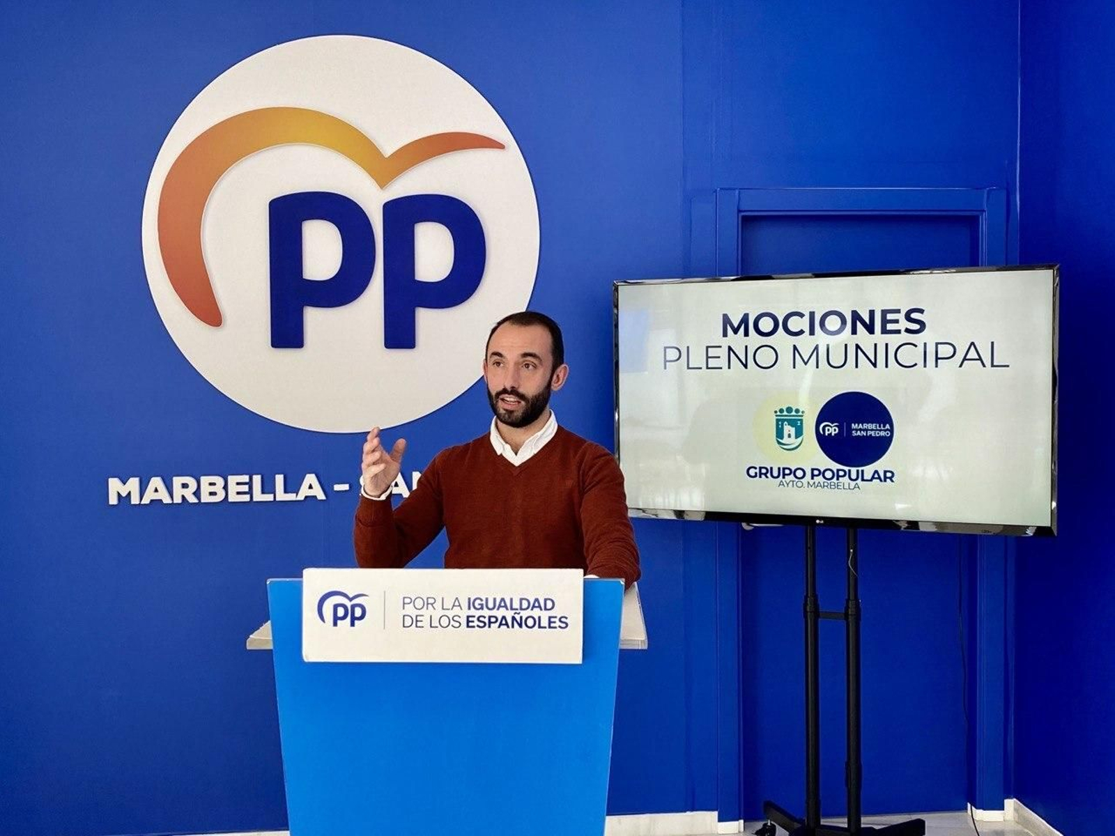 El portavoz del PP de Mabella, Enrique Rodríguez.