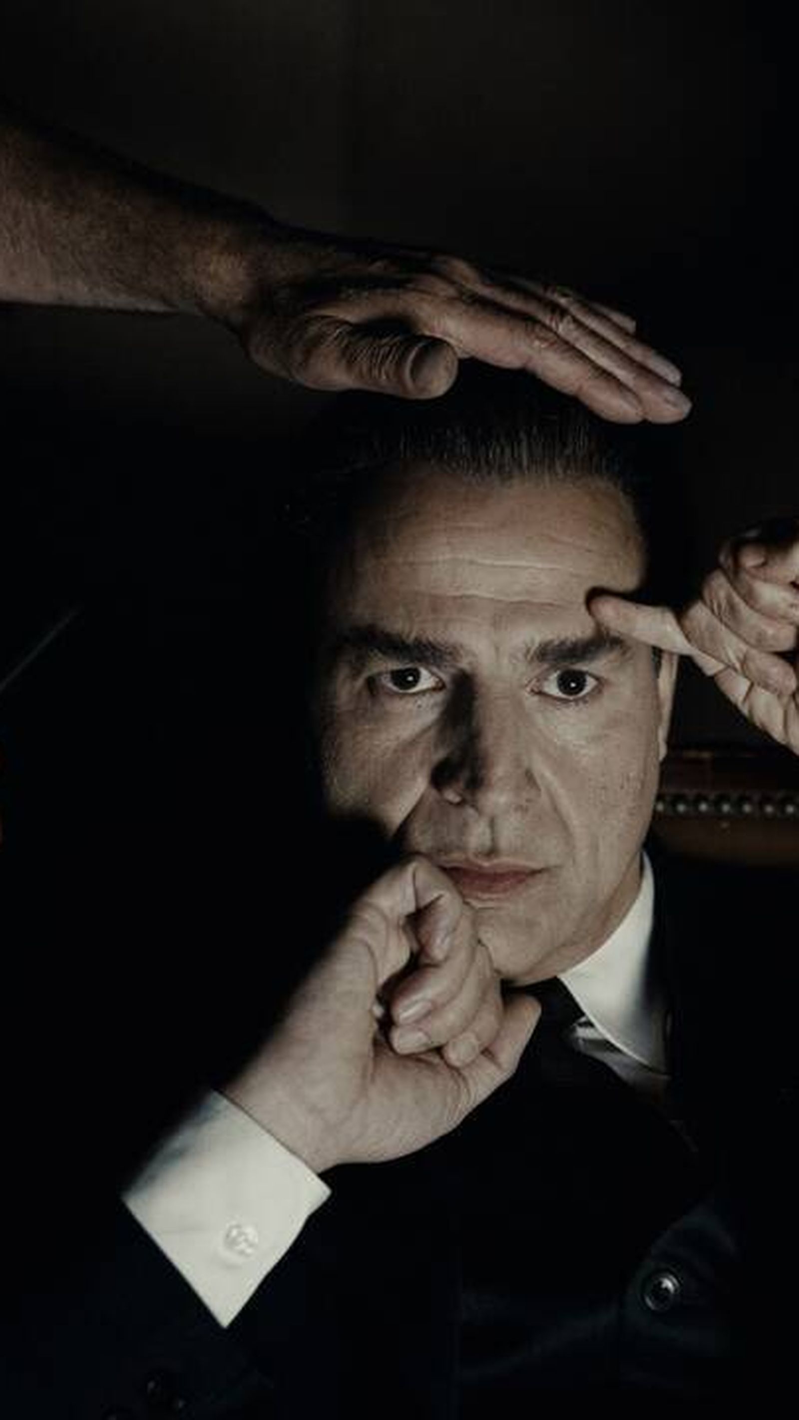 La primera imagen que se divulgó de la serie 'Cristóbal Balenciaga', con Alberto San Juna