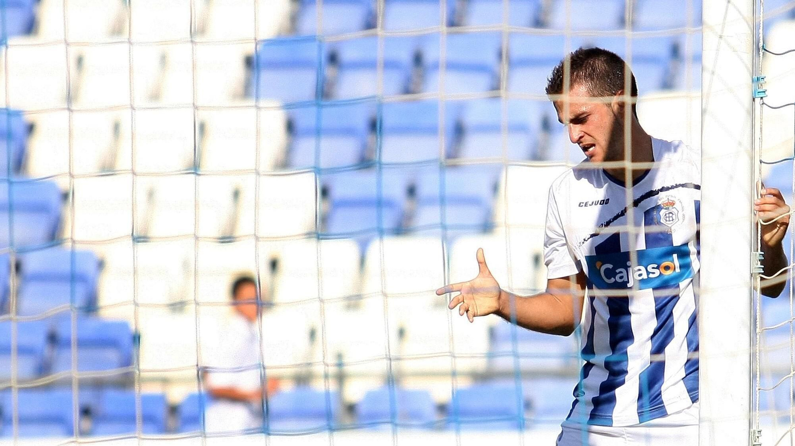 Juan Villar, en un partido con el Recreativo de Huelva de la presente temporada.