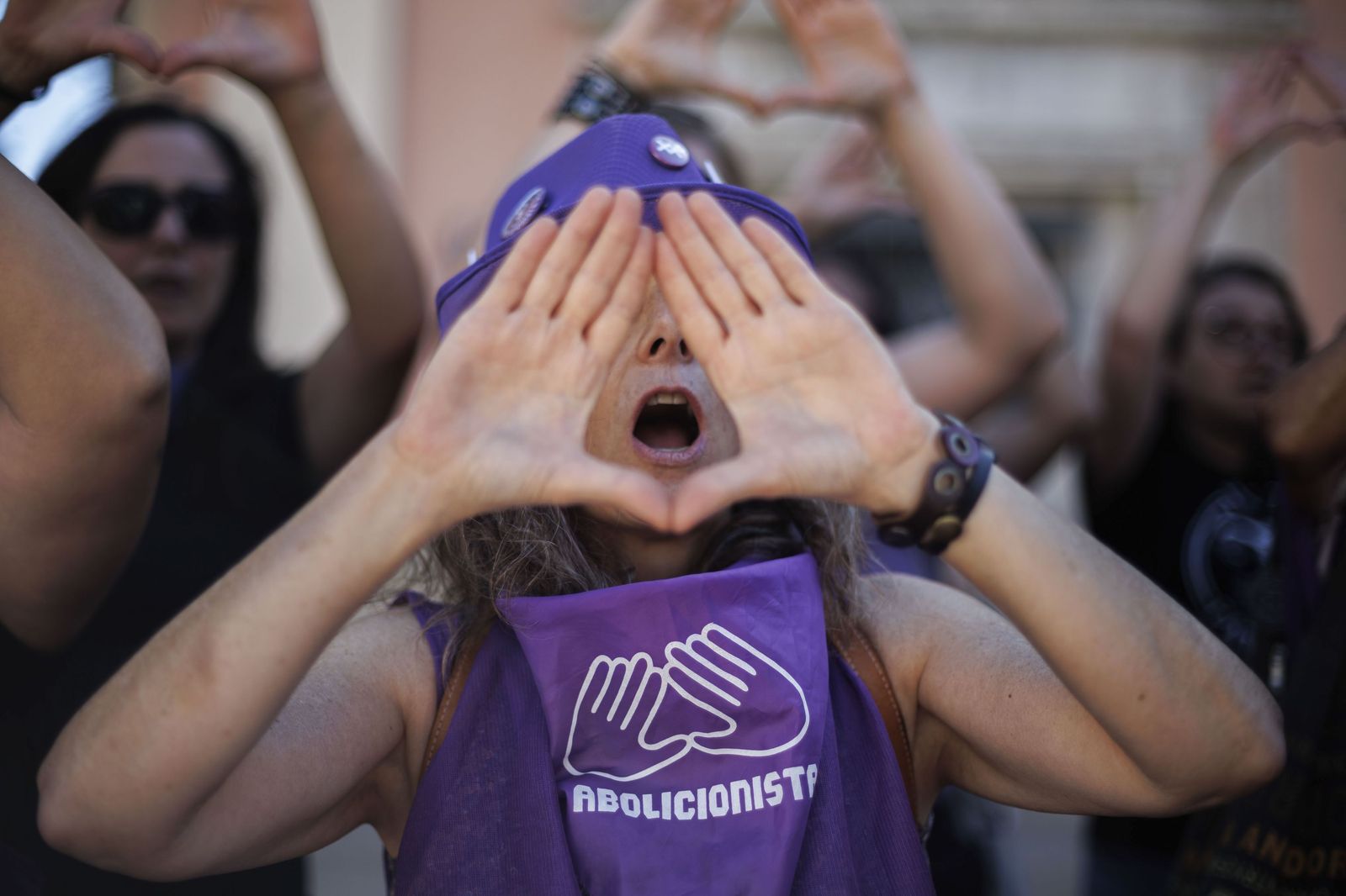Manifestación por el Día internacional contra la explotación sexual y la trata de mujeres, niñas y niños.