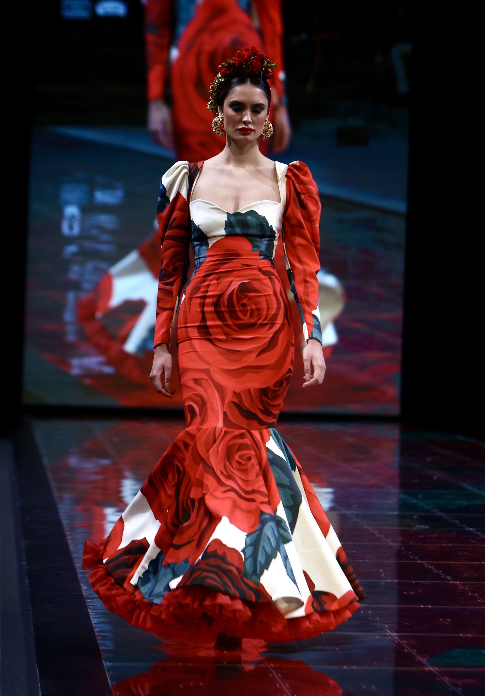 Desfile de Rosa Pedroche en SIMOF, todas las fotos