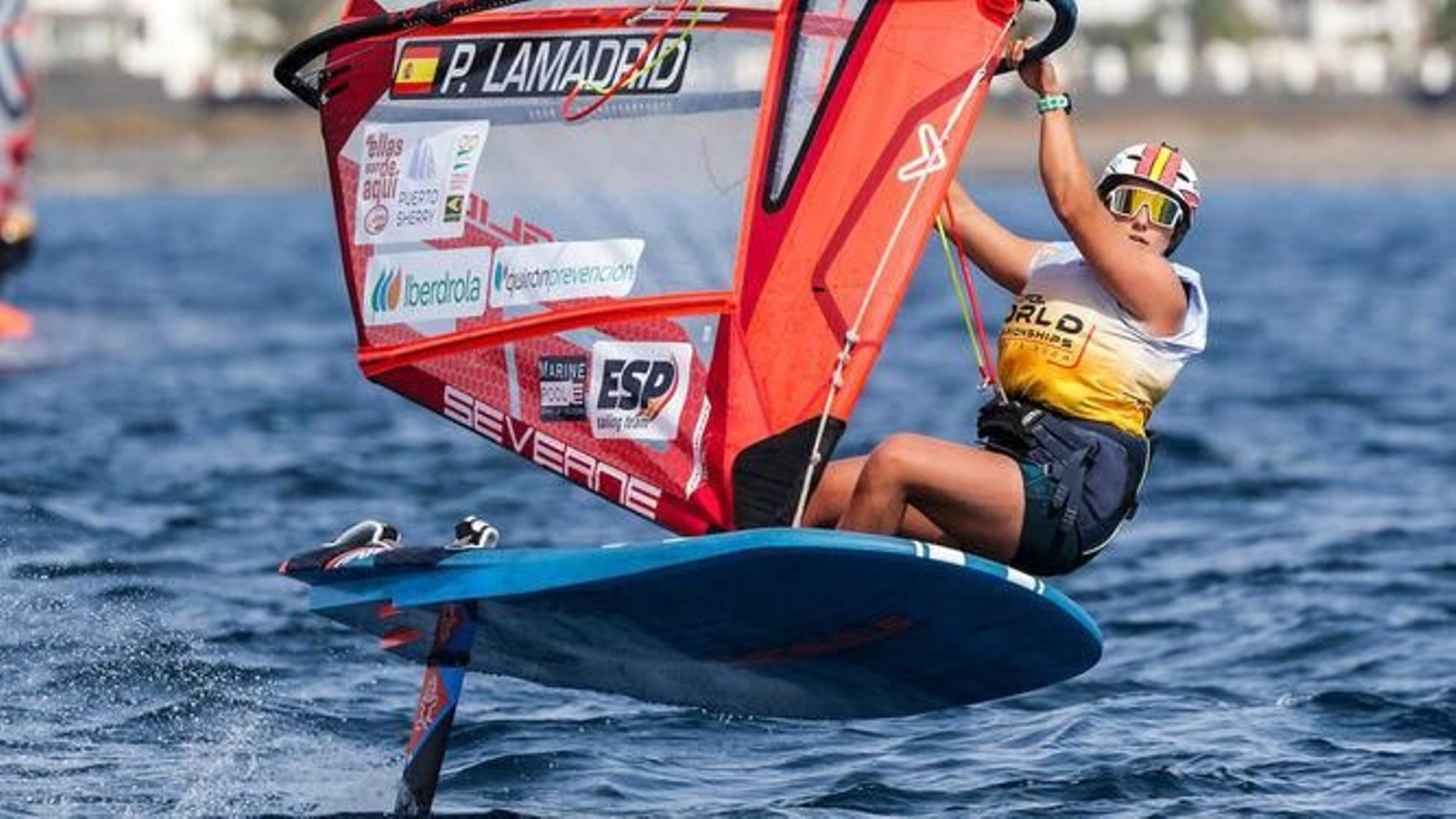 Pilar Lamadrid, en una de las primeras pruebas del Mundial de iQFOil.