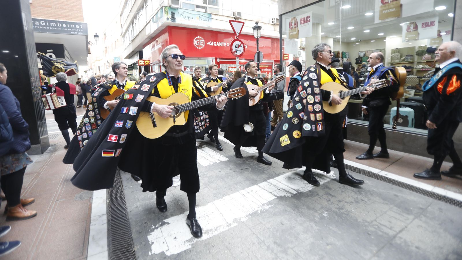 Las fotos del Pasacalles de Tunas en La Línea