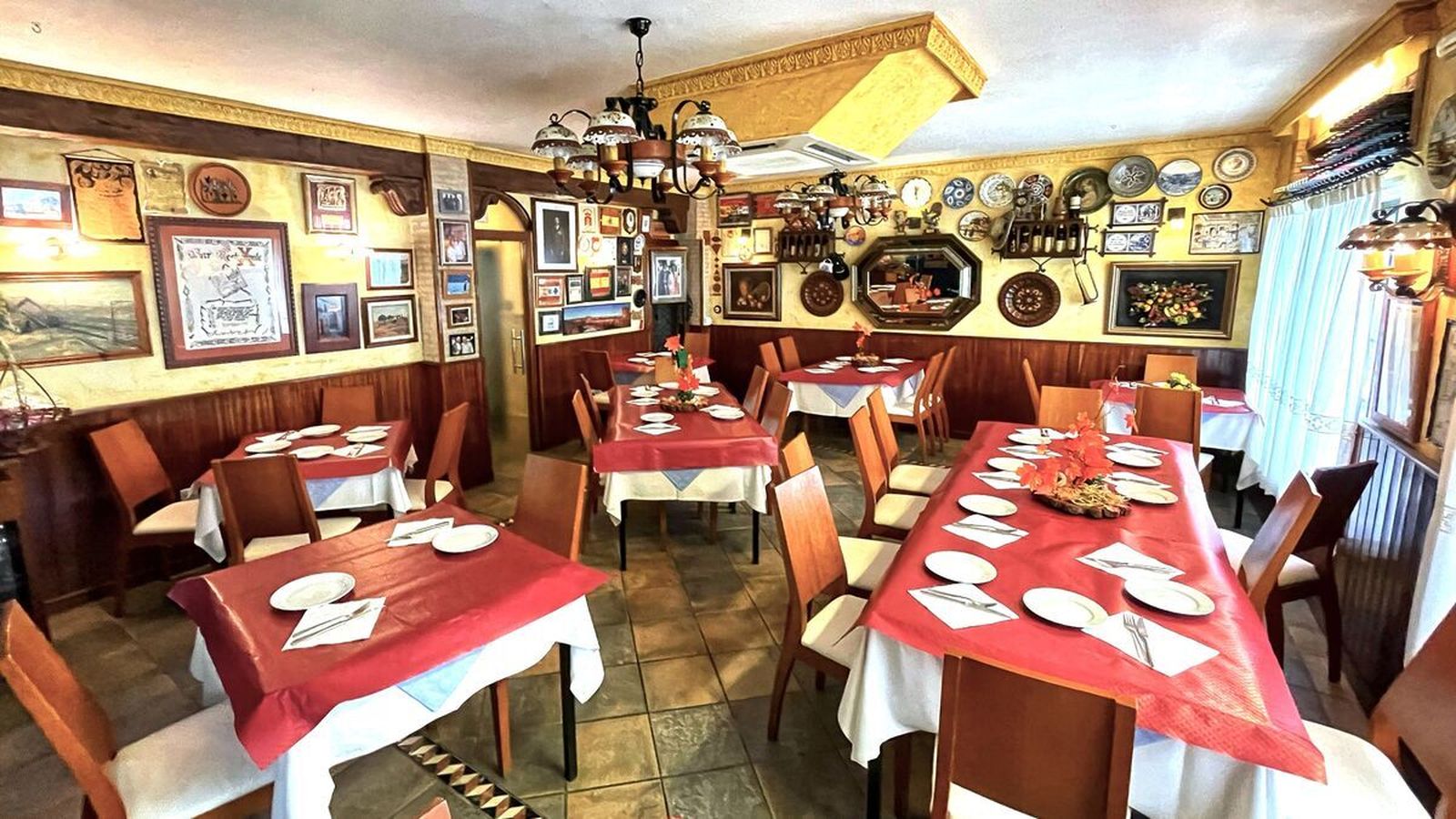Salón del Bar X, en Cerro Muriano