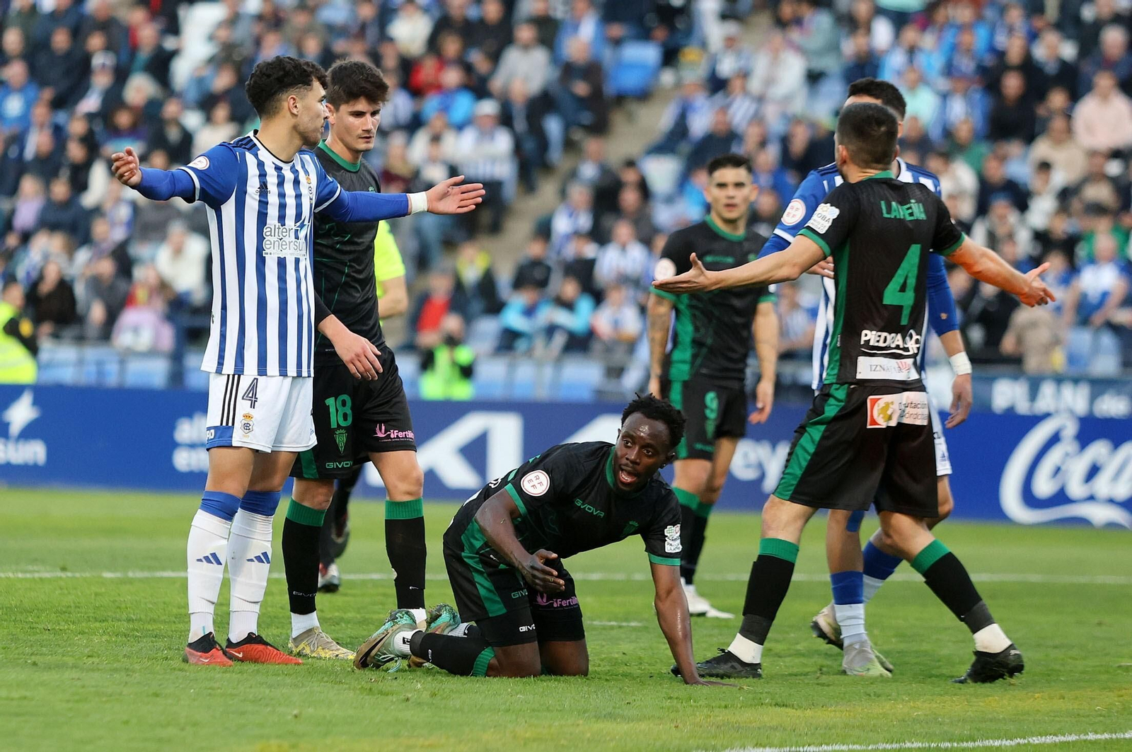 Las mejores fotos del ambiente en el Nuevo Colombino para el Recre - Córdoba CF