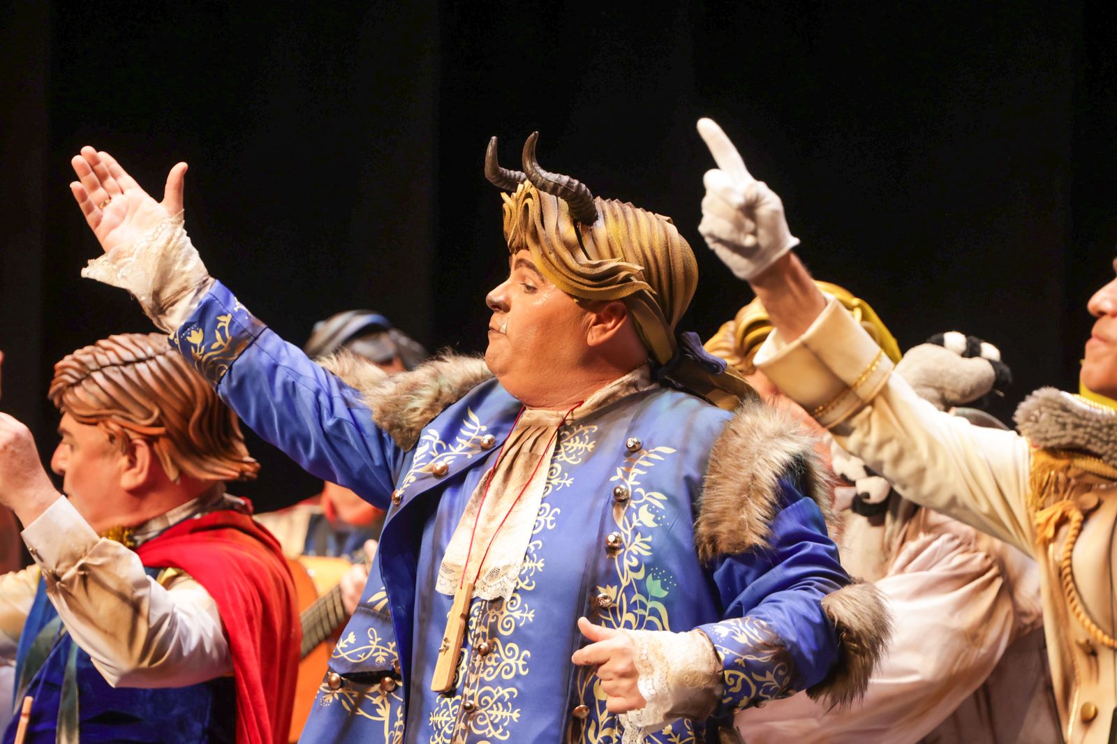 Imágenes de la actuación de la murga de Huelva "Se me acabó el cuento" en el Carnaval Colombino