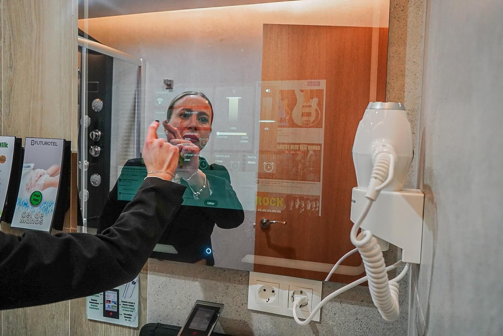 Descubre el interior del hotel impulsado por una Inteligencia Artificial en Granada: todas las imágenes