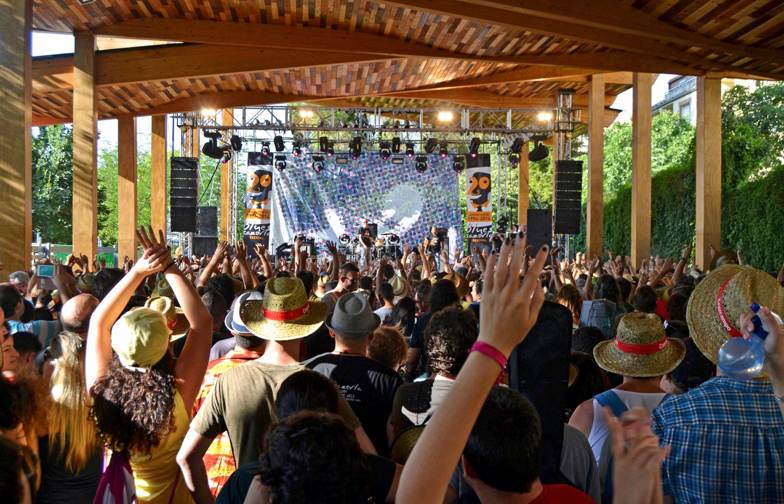 Por la tarde, los conciertos gratuitos continúan en el Auditorio Parque del Santo Cristo.