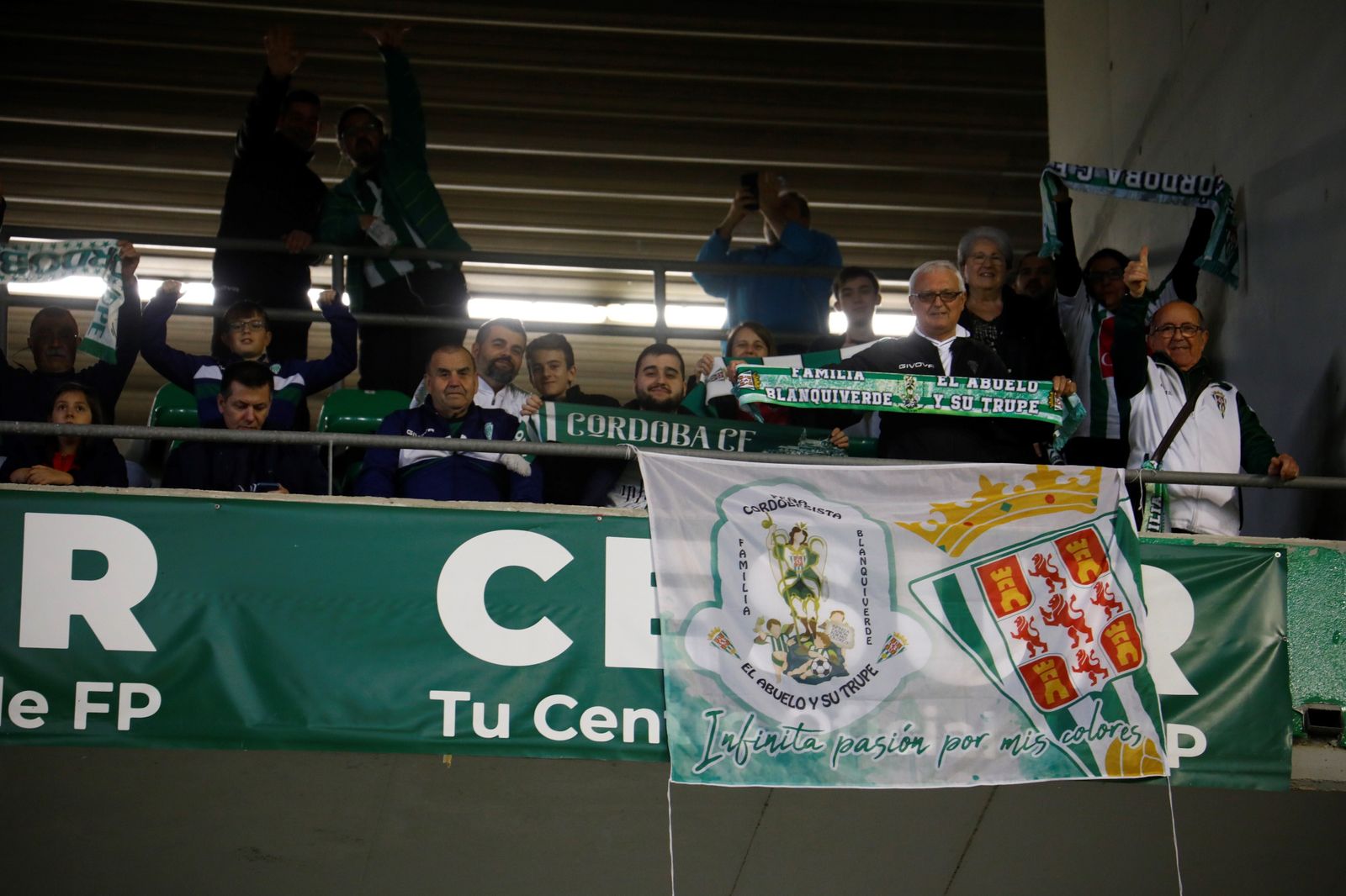 Las mejores fotos del ambiente en El Arcángel para el Córdoba CF - Real Murcia