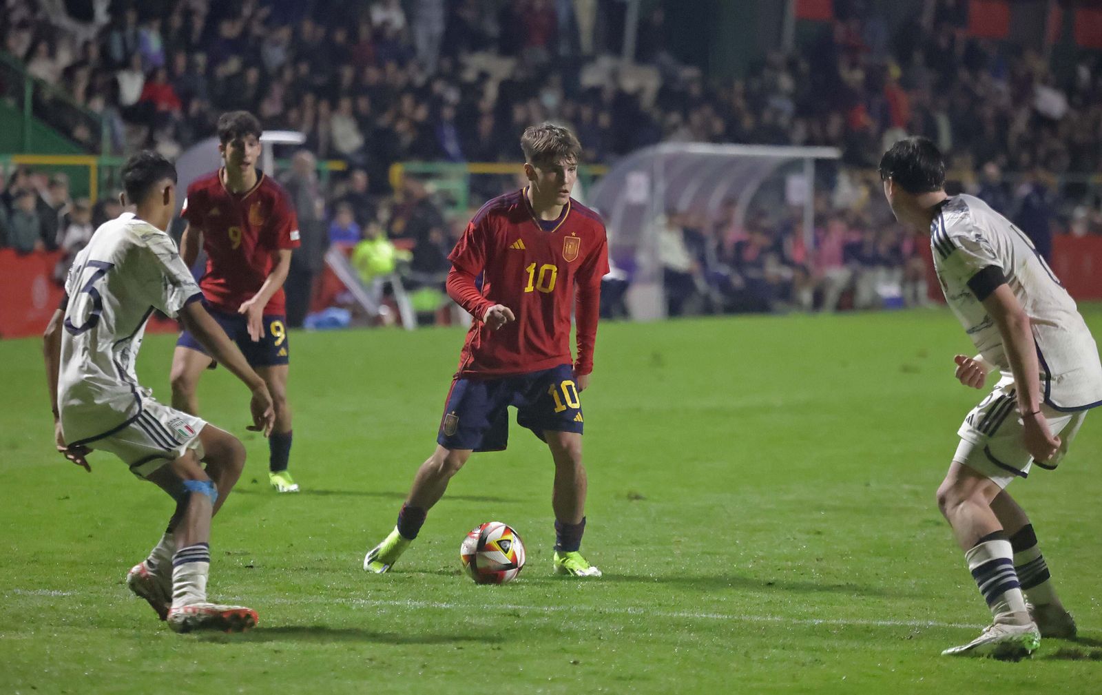 Las mejores fotos del España - Italia sub-17: Camarda, Oyono, Iago y Reyes en Los Barrios