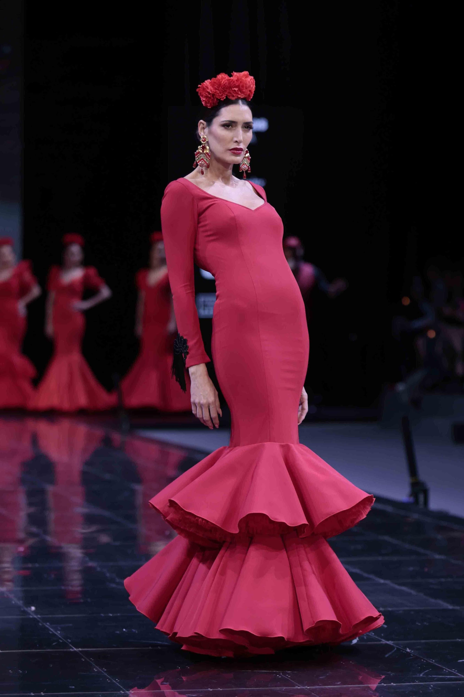 Desfile de Pilar Rubio en SIMOF de 2024, todas las fotos