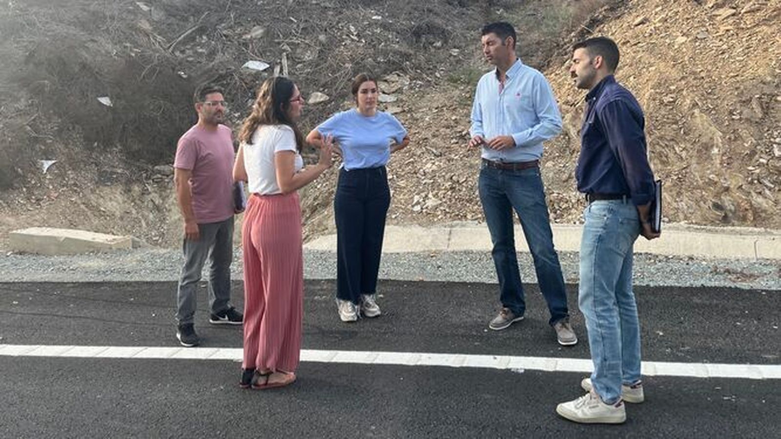 Visita a las obras de la vía que une Montes de San Benito con la A-495.