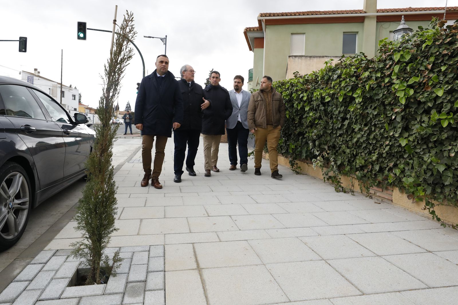 Equipo de gobierno de Alhendín visitando el tramo nuevo de la Carretera de Motril