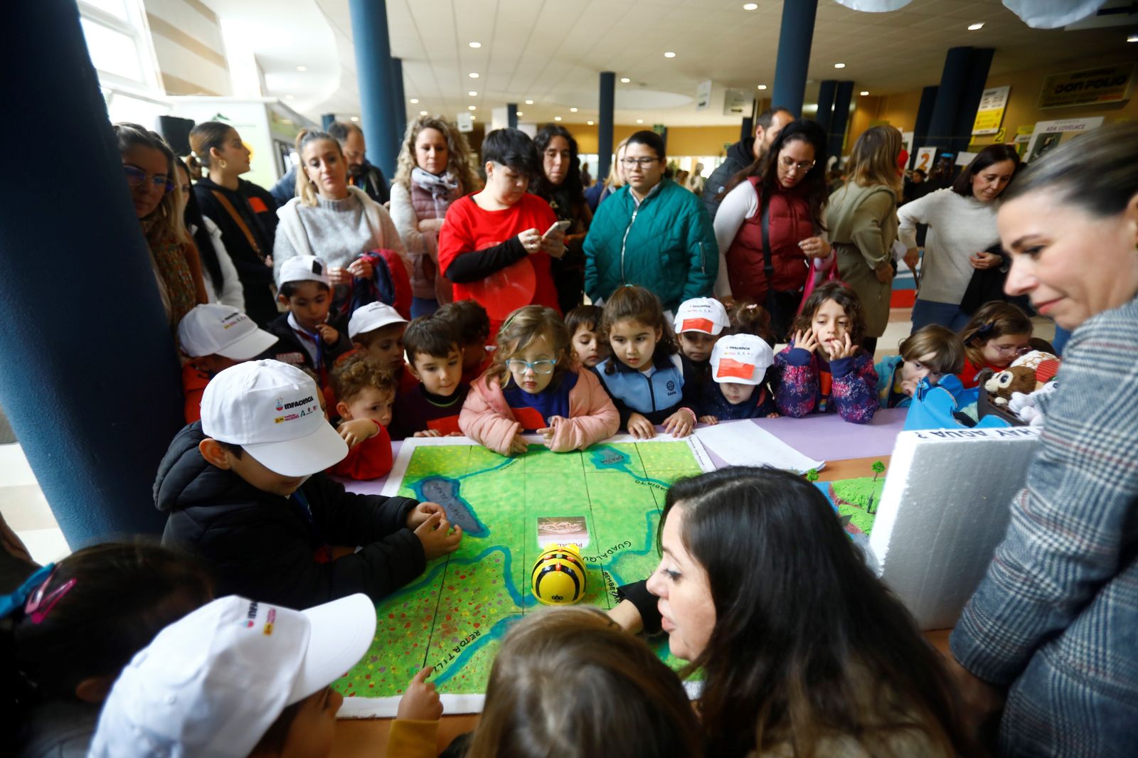 La feria Infaciencia de Córdoba, en imágenes