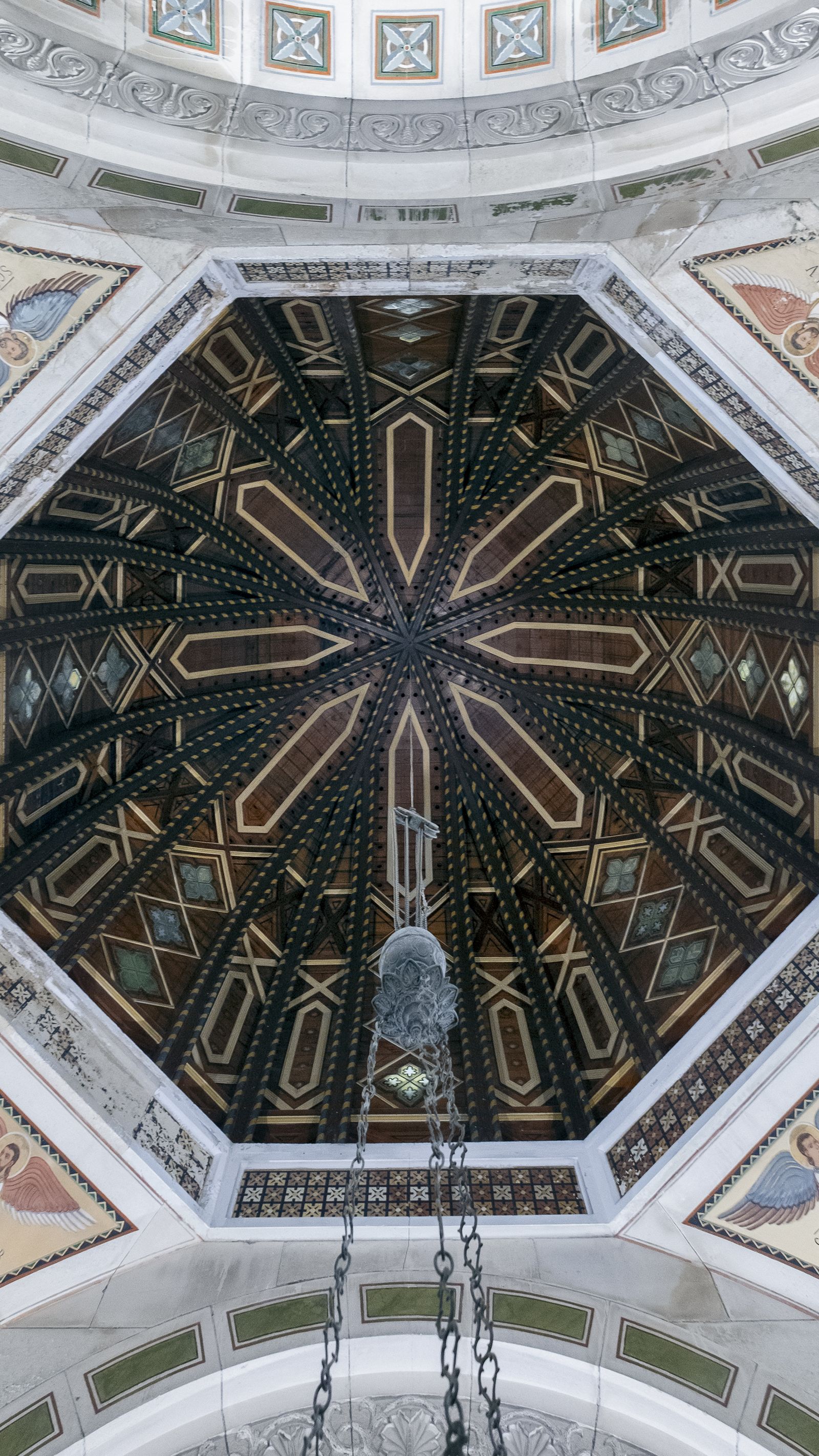 Cúpula de madera de la capilla