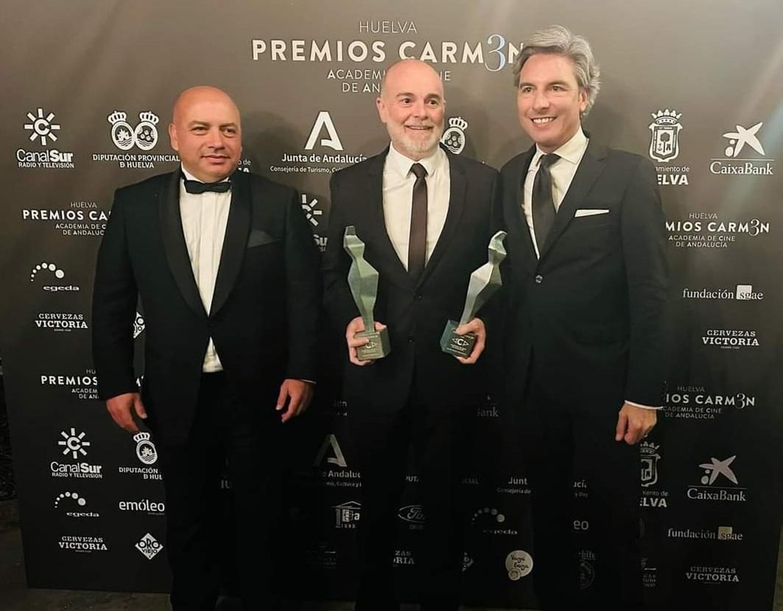 Gabriel Duque, Arturo Menor y Andrés Lorite, en los premios Carmen.