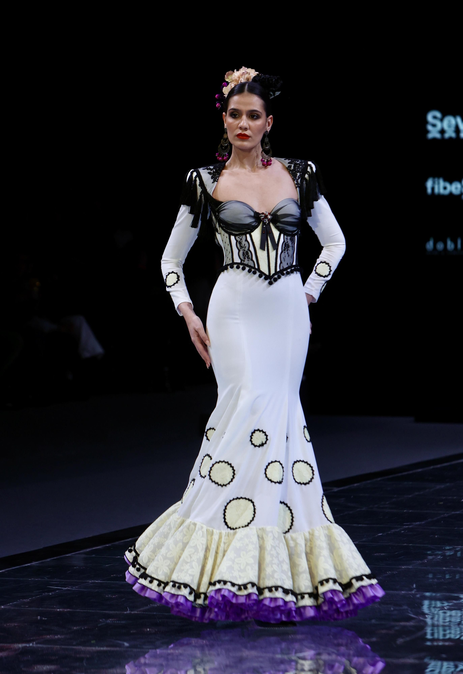 Desfile de Inma Castrejón en SIMOF 2024, todas las fotos