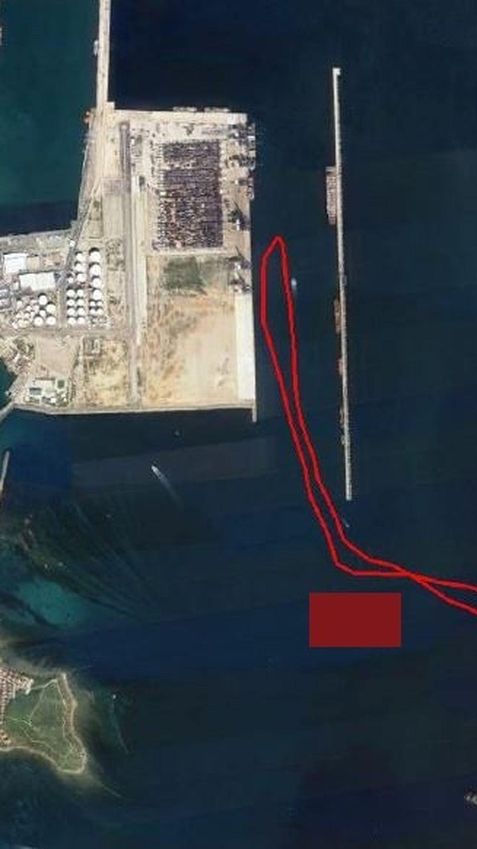 Trayectoria real de buques en la entrada y salida de Isla Verde. En el recuadro, el Mar de Isidro.