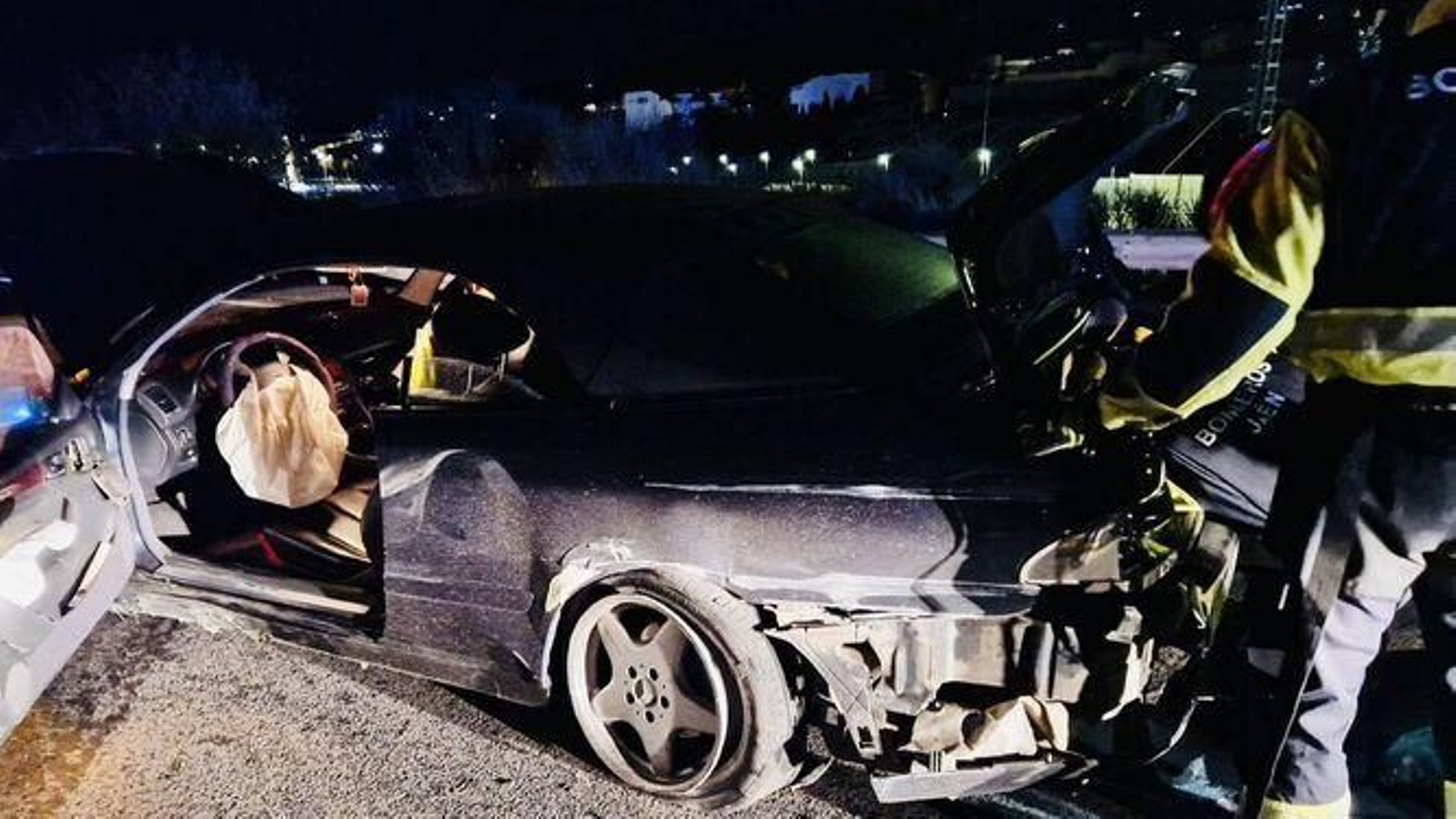 Vehículo accidentado en la A-316.