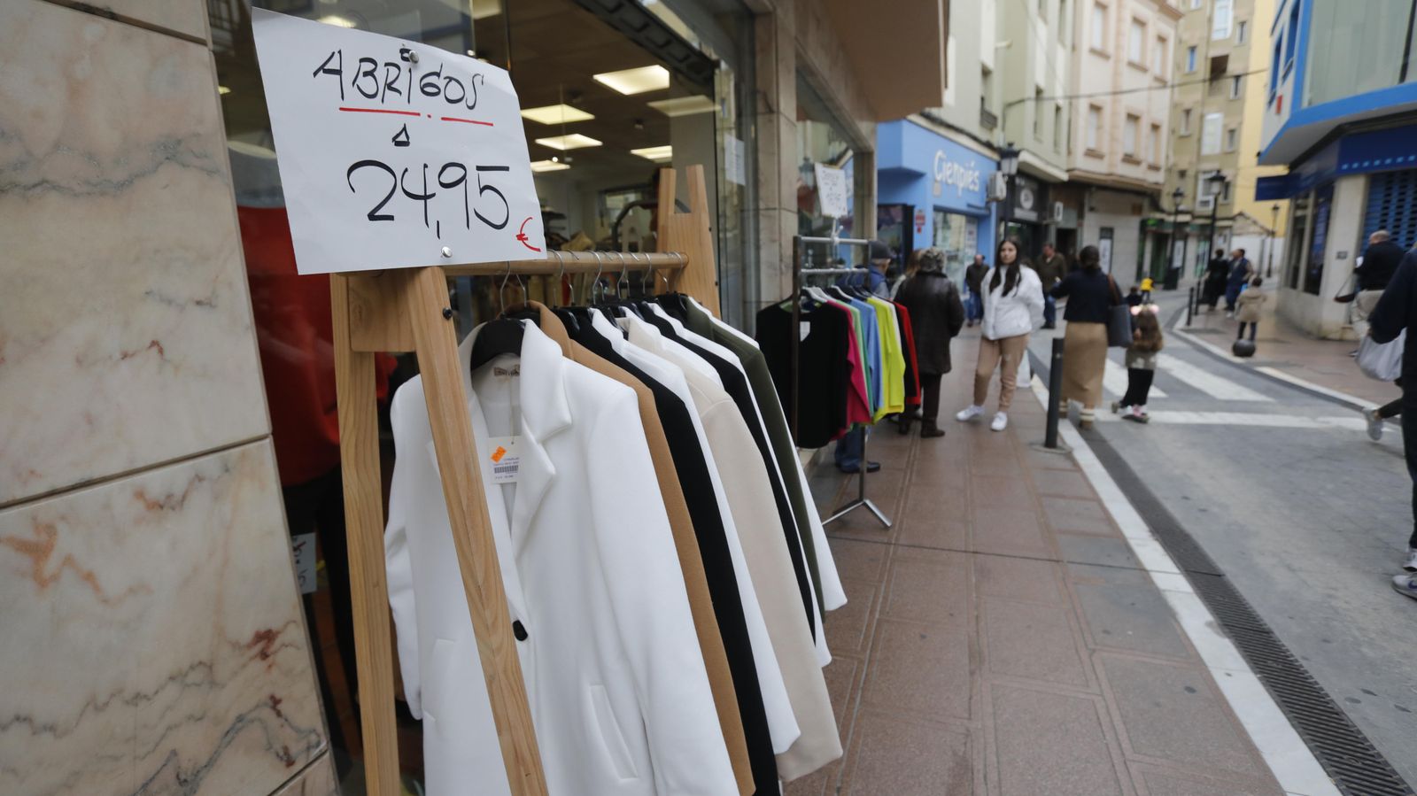 Las fotos del Outlet este sábado en La Línea