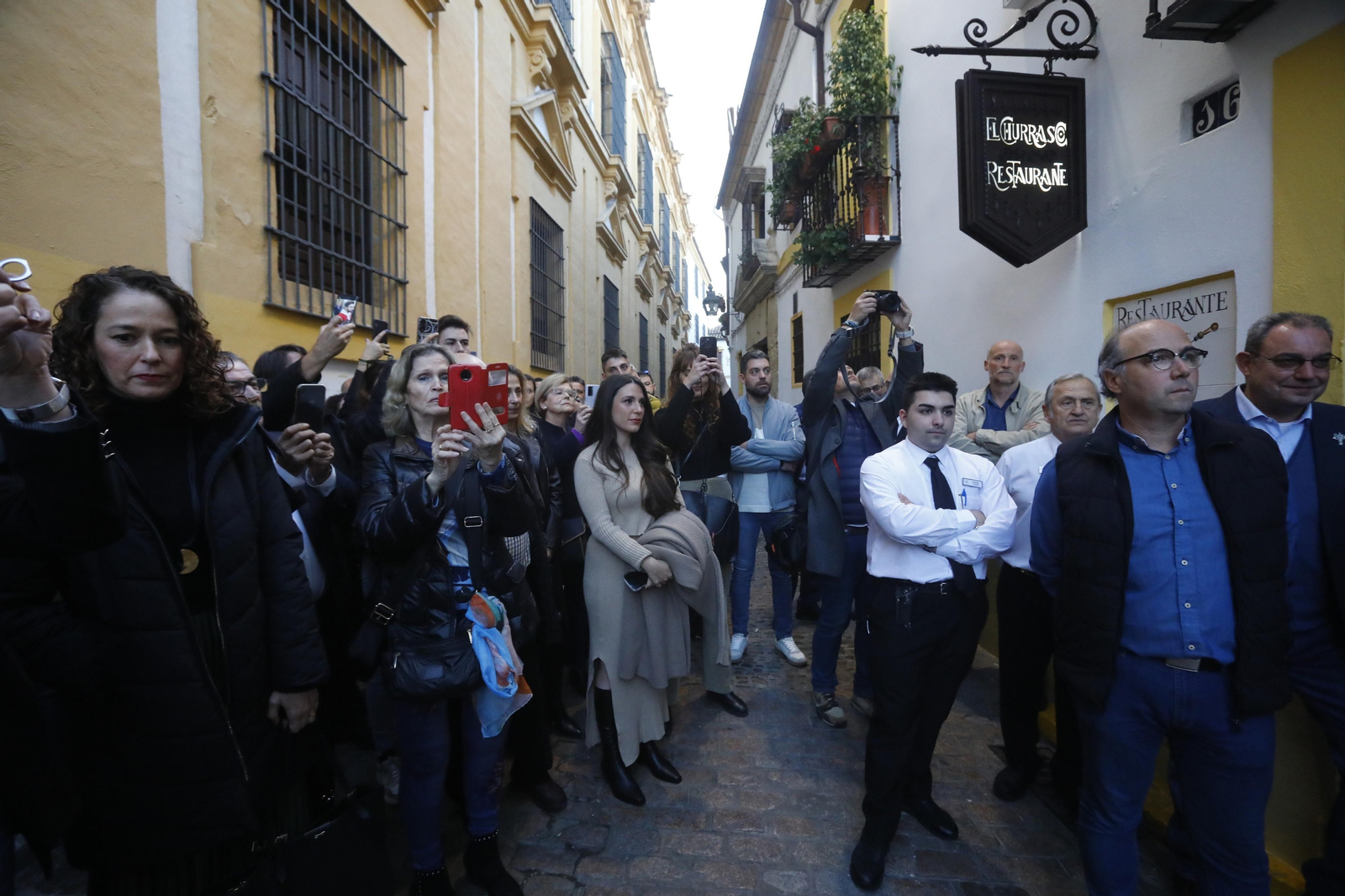 Córdoba se vuelca en el homenajea a Ángel González, el desaparecido sumiller de El Churrasco
