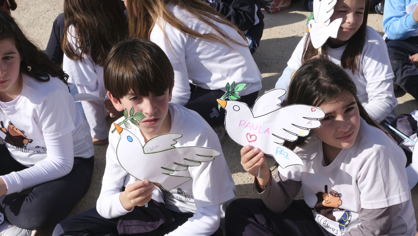 Imágenes de 'Versos por la Paz', en el Parque de La Hoya de Almería