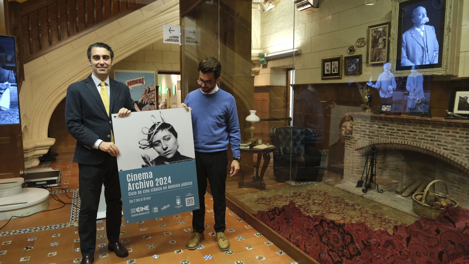 Joaquín Pérez de la Blanca con Carlos Vives en la Casa del Cine.