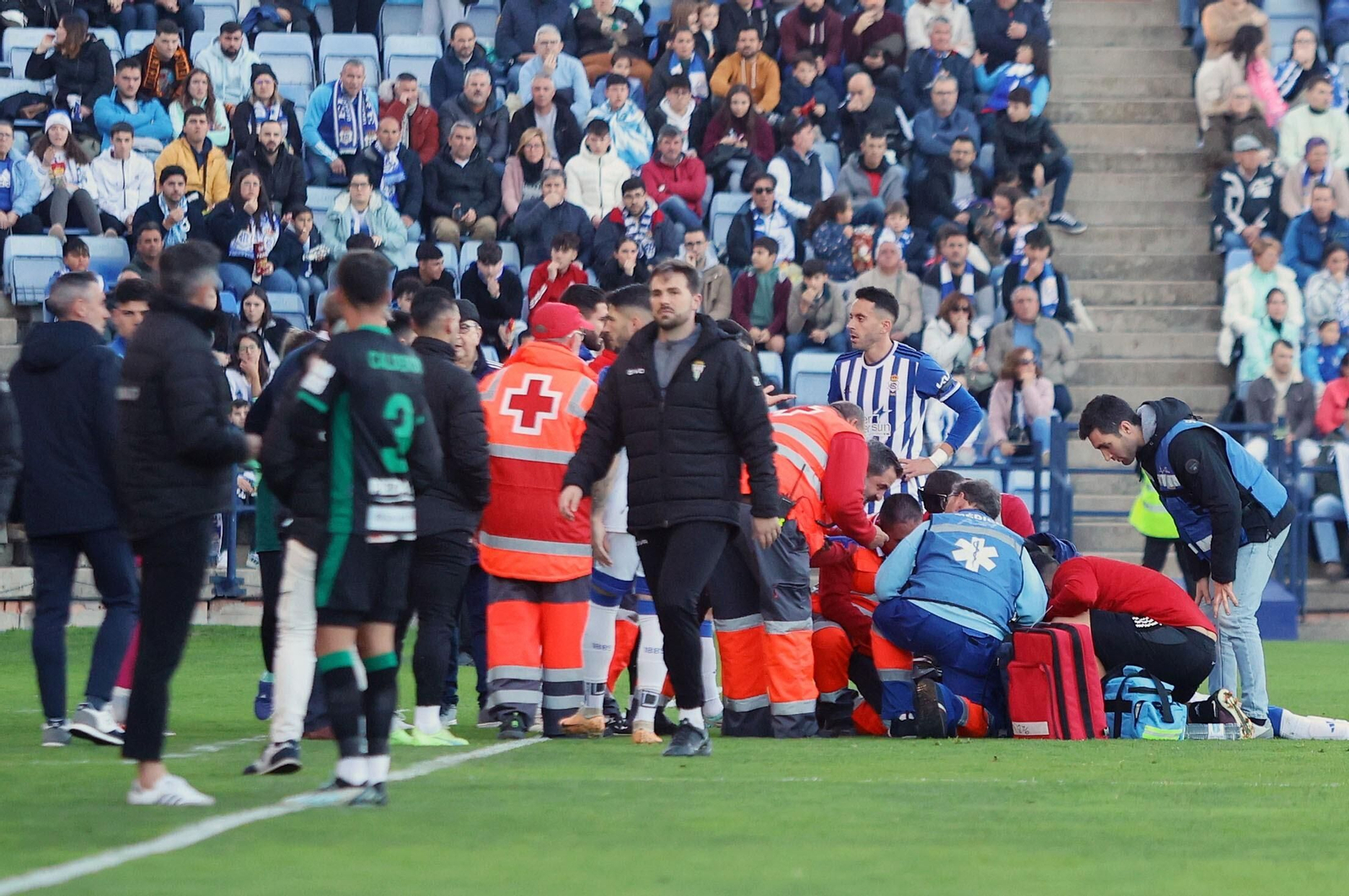 Las mejores fotos del ambiente en el Nuevo Colombino para el Recre - Córdoba CF
