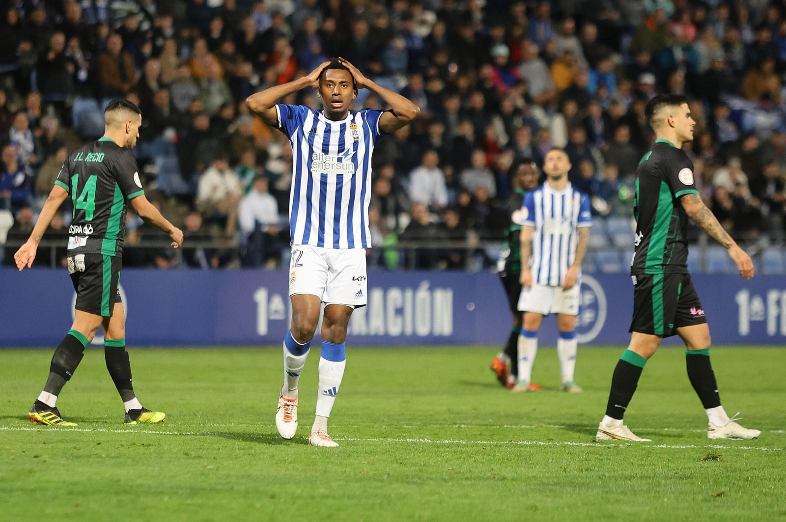 Las mejores fotos del ambiente en el Nuevo Colombino para el Recre - Córdoba CF