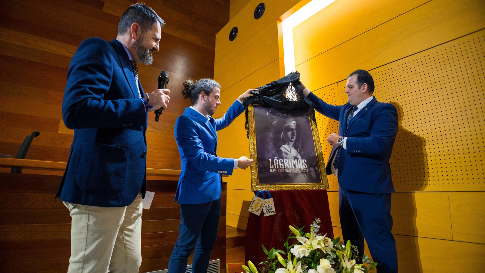 Presentación del cartel del 125 aniversario de la bendición de la Virgen de las Lágrimas de San Fernando.