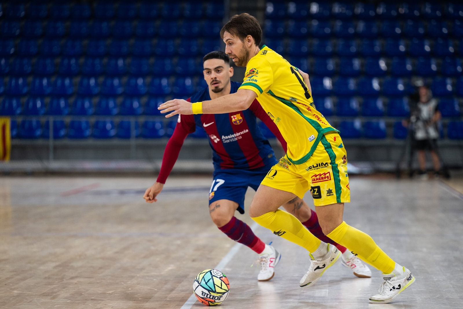 Momentos del partido disputado en el Palau Blaugrana