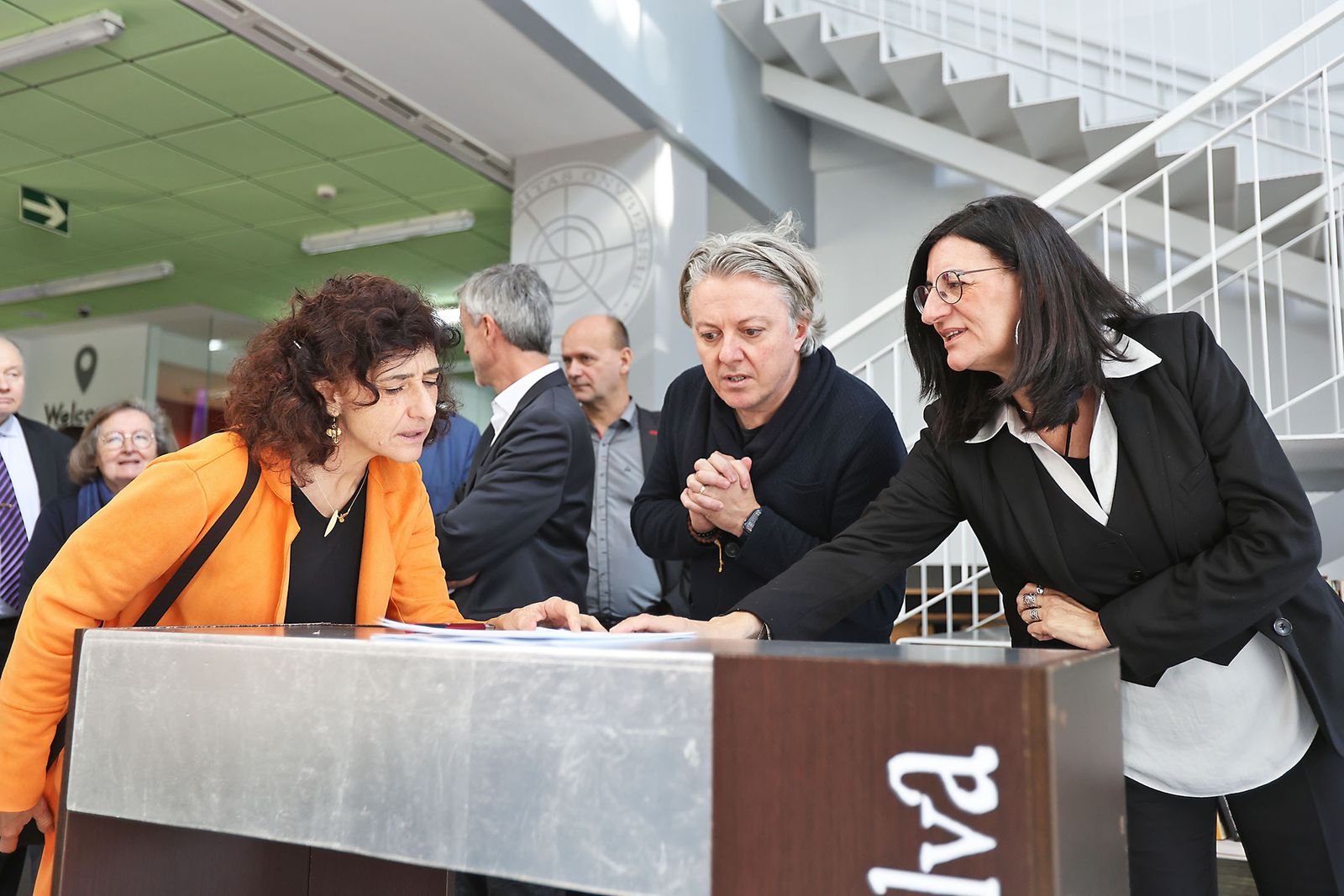 Imágenes de la firma de la Alianza Universitaria Europea PIONEER en Huelva