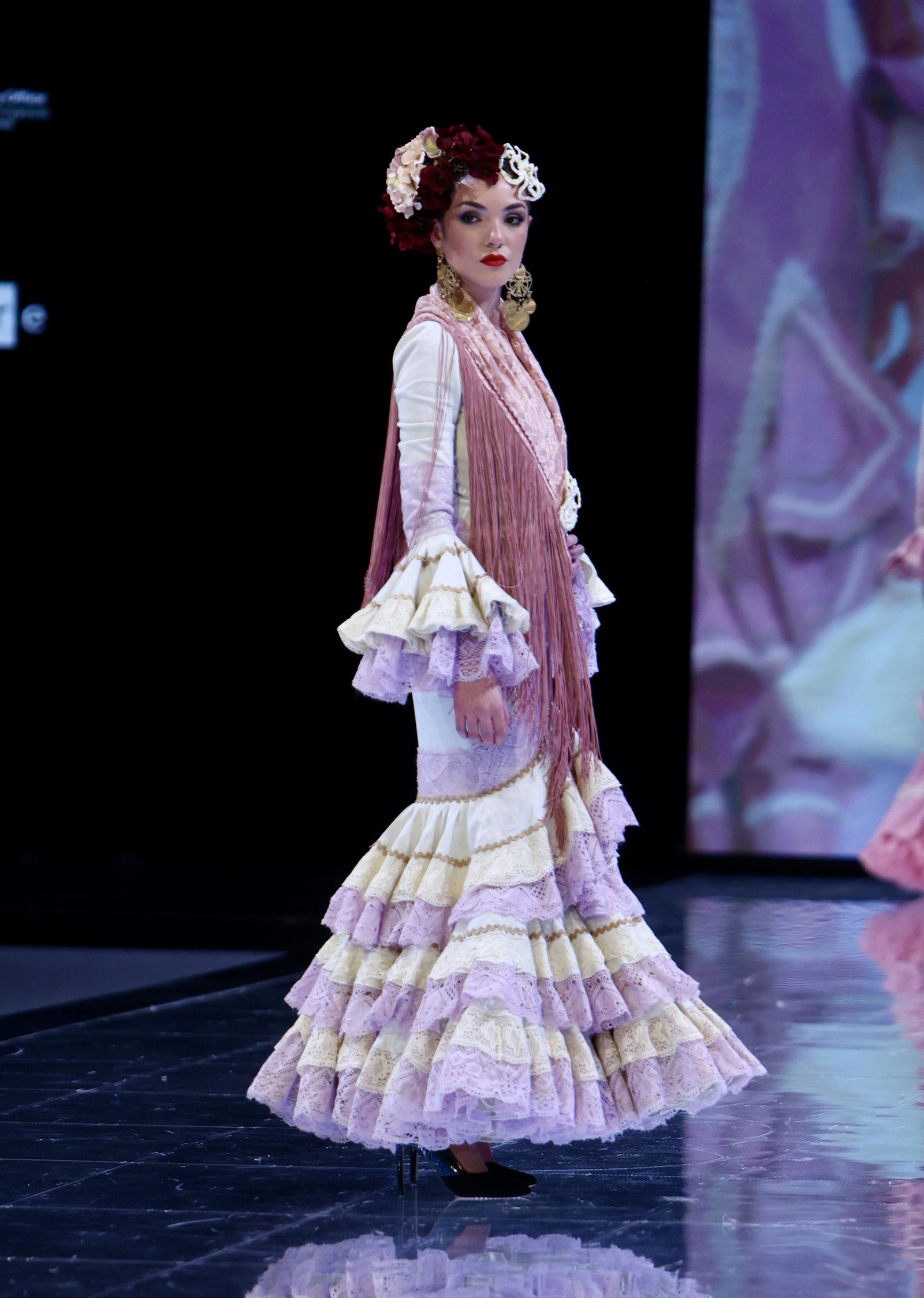 Desfile de Inma Castrejón en SIMOF 2024, todas las fotos