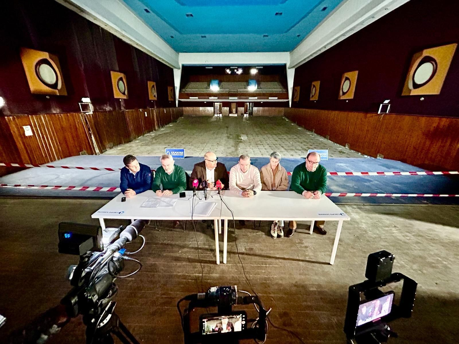 Firma del acta de replanteo en el Teatro Lope de Vega